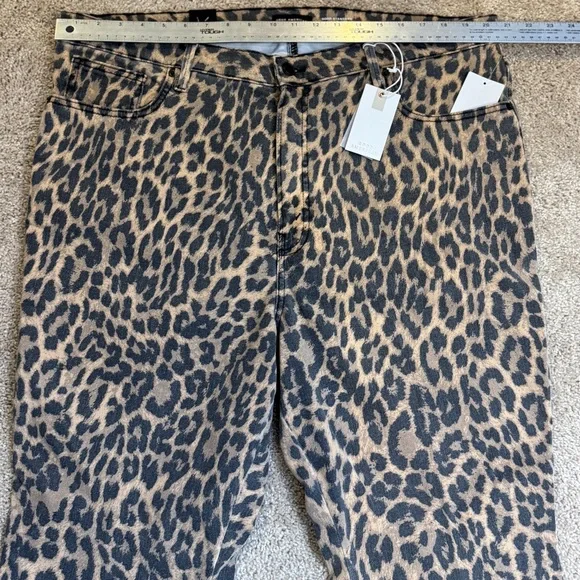 Good American Kick Flare Leopard Print Women Jeans Size 20 Plus - Picture 3 of 9